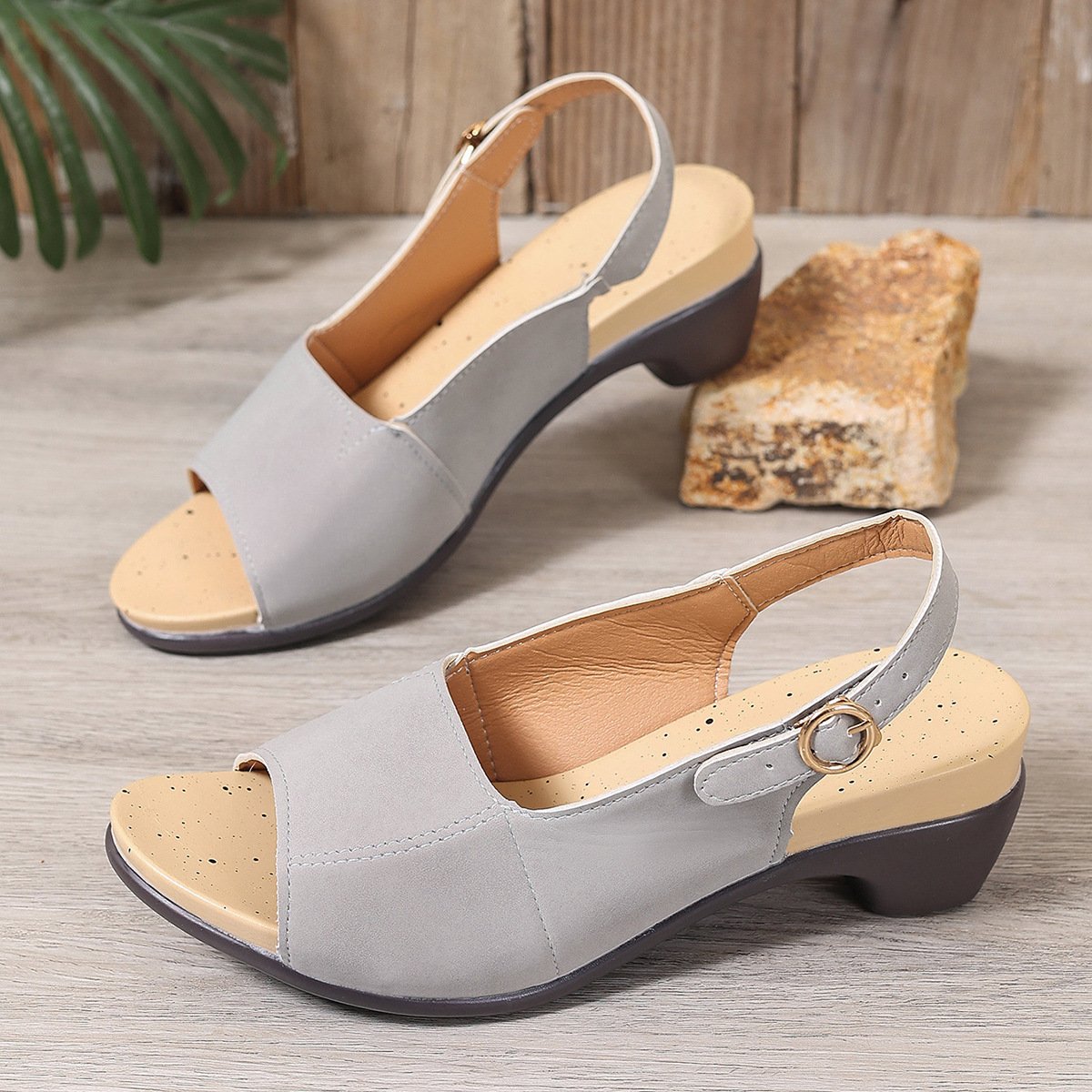 Spring and summer new fish mouth beach thick heel one word buckle simple thick heel high heel women's sandals